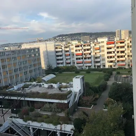 Stadt Zuerich-Kleines Studio Albisriederplatz *