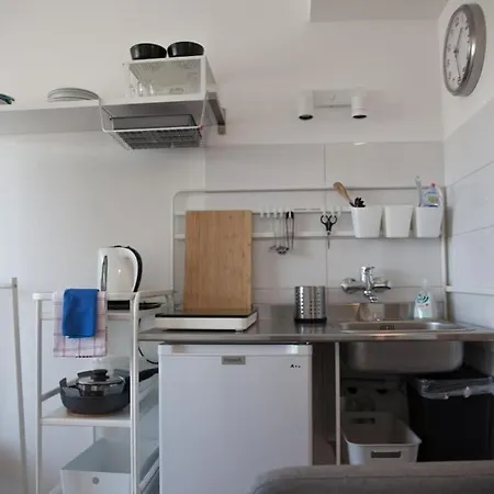 Stadt Zuerich-Kleines Studio Albisriederplatz Zurych